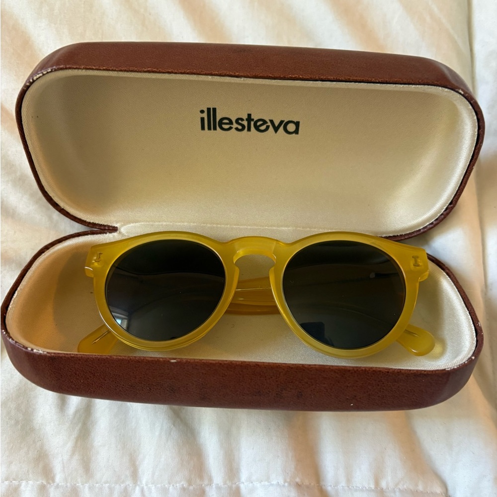 Illesteva Yellow Round Sunglasses